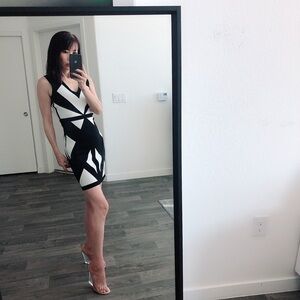 Black and white bandage dress bcbg size xs nwt